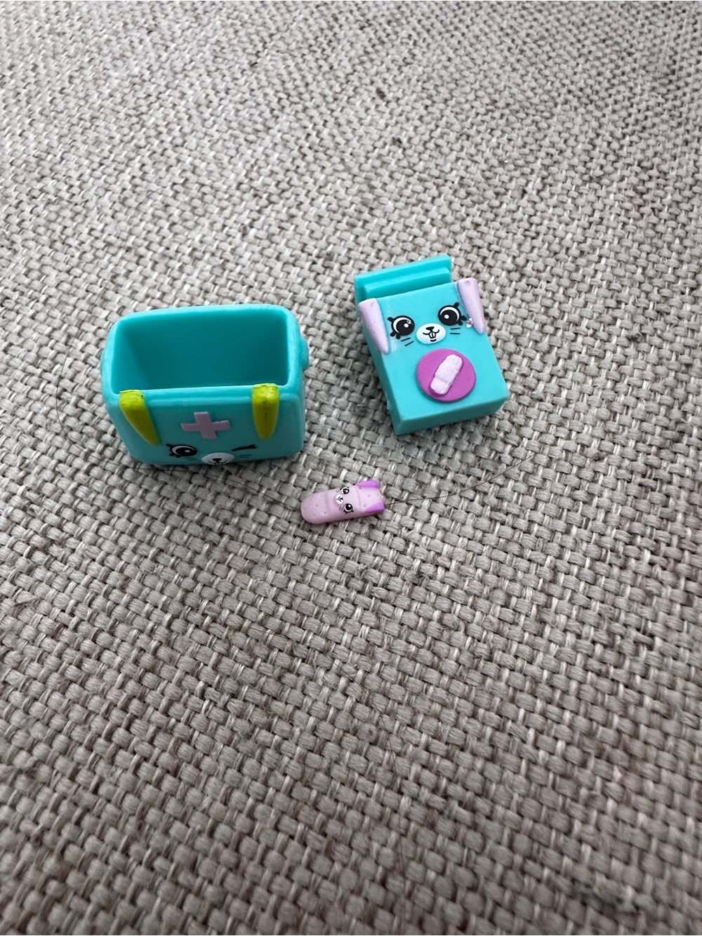 Shopkins Medical Bandaid and box